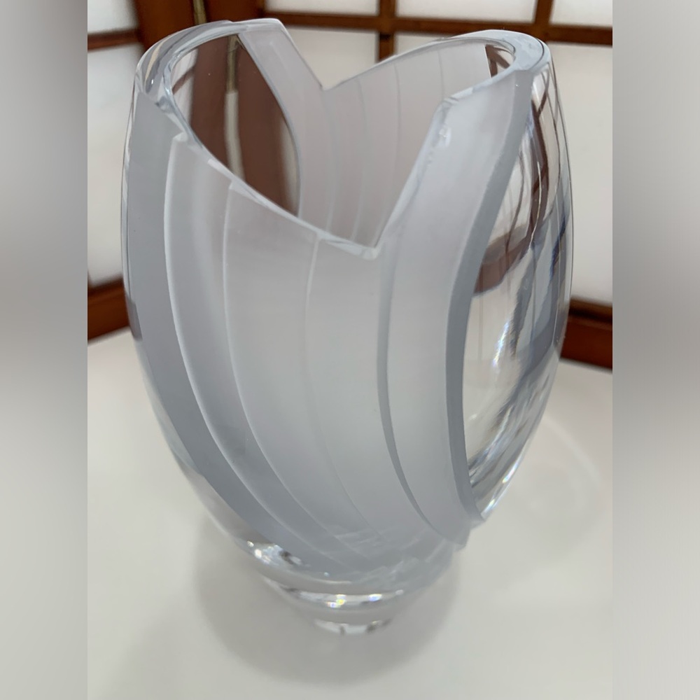 Vintage Crystal Vase 7” tall. One Vase. - Picture 2 of 8